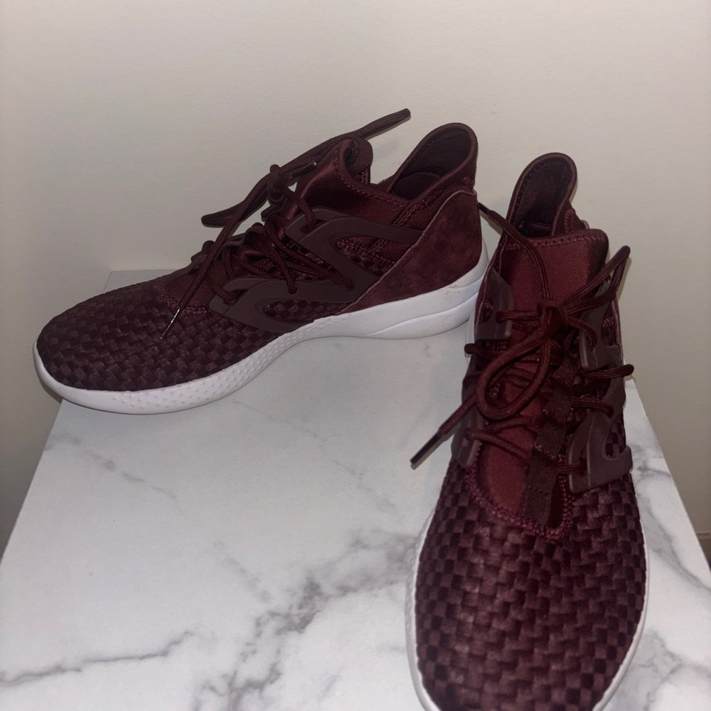 Reebok Sneakers